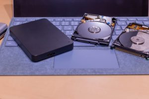 【PCデータ完全消去】HDDのプラッタを破壊する2つの方法